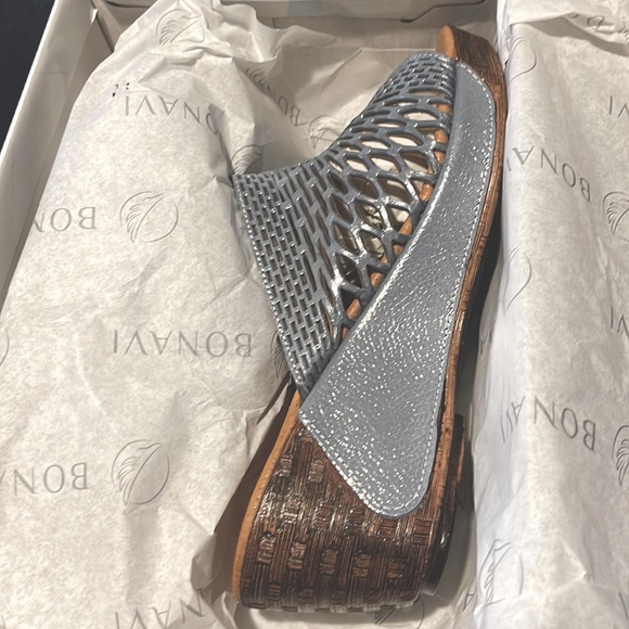 NEW Bonavi Handcrafted Leather Wedge Sandals - Picture 4 of 4